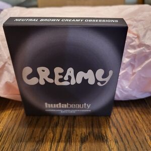 Huda Beauty Creamy Obsessions Eyeshadow Palette